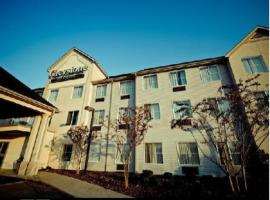 Hotel Photo: Greystone Inn & Suites