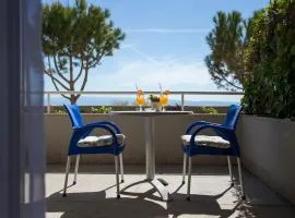 Hotel More