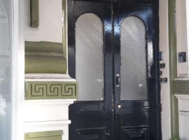 Montague House Apartments, Hotel in Llandudno