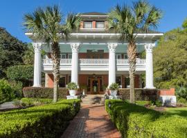 Fotos de Hotel: Herlong Mansion Bed & Breakfast