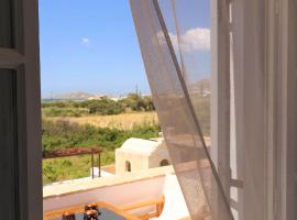 Foto di Hotel: My Plaka Beach Vacation Home