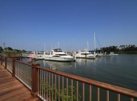 Фотография гостиницы: 19 Old Feger - New Smyrna Marina Home