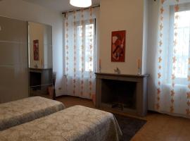 होटल की एक तस्वीर: Appartamento nel centro storico di Parma