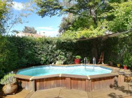 Hotel fotoğraf: Grand studio avec piscine