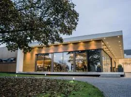 Carlton Hotel
