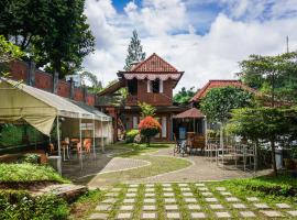 Hotel Photo: Bantal Guling Villa