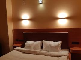 Highlander-cottage for rent, hotel in Lansdowne