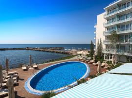 Carmen International Hotel Venus - Fost Becali Hotel, hôtel à Vénus