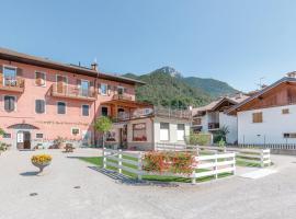 Hotel Photo: Ledro Lake Suite "Pur"