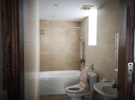 Hotel foto: 50Sqm Heart of Ha Noi, nice view 1 Bed room