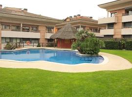 A picture of the hotel: DUPLEX AT 4 MIN WALK TO TRAIN STATION & 9MIN CAR ROCA VILLAGE