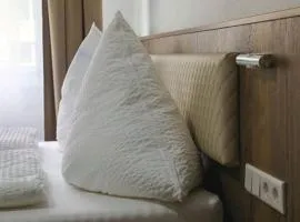 LOOK Hotel & Rooms