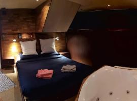 Hotel Photo: Le Bateau Ivre