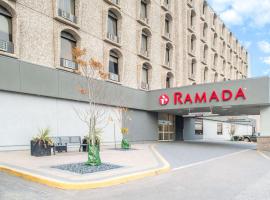 होटल की एक तस्वीर: Ramada by Wyndham Saskatoon