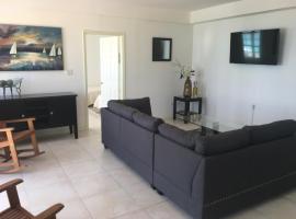 Hotel Photo: Beach front apartment with free wine