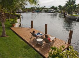 A picture of the hotel: Fort Lauderdale WATERFRONT vacation house in Wilton Manors