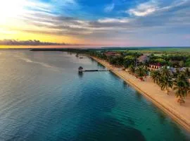 Almond Beach Resort at Jaguar Reef