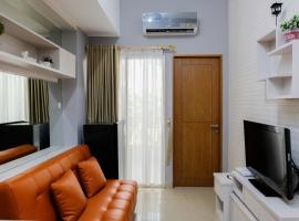 Hotel Photo: Elegant 2BR at The Nest Puri Apartment By Travelio