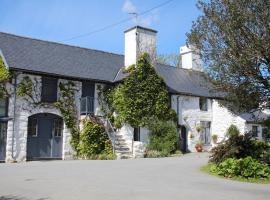 Dolgun Uchaf Historic B&B and Cottages in Snowdonia, ξενοδοχείο σε Dolgellau