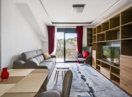 รูปภาพของโรงแรม: 1bedroom apartment Sunbeam in the center of Tivat