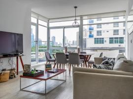 Fotos de Hotel: Breathtaking Apartment City Center - PH Quartier Atlapa