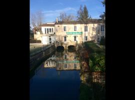 Hotel fotoğraf: LE MOULIN DE BOULÈDE