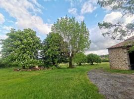 ホテル写真: Maison en pierre cadre bucolique