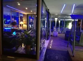 Hotel Blue Rose's