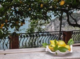 Hotel Photo: La Terrazza sul Golfo