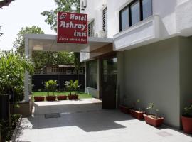 Hotel Ashray Inn, hotel en Ahmedabad