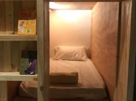 Hotel Photo: Route Five Kuala Selangor Book Themes 4 pax Mixed Dorm