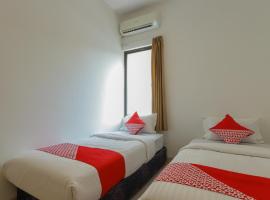 Hotel Photo: SUPER OYO 866 Idola Residence