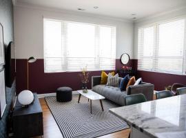 Hotel Photo: Modern 2BR/2BA Apt in South Loop by Domio