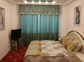 Foto di Hotel: Apartment on Universitetskaya Street 7A