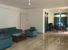 होटल की एक तस्वीर: Yogesh hospitality Service Apartment