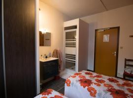 GITE LES GUIBERTES, ξενοδοχείο σε Le Monetier-les-Bains