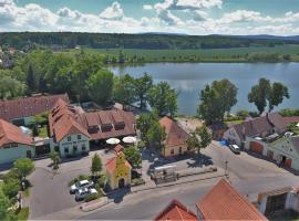 Hotel fotoğraf: Šindlovská krčma