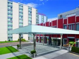 Mövenpick Hotel Zurich Airport, hótel í Glattbrugg