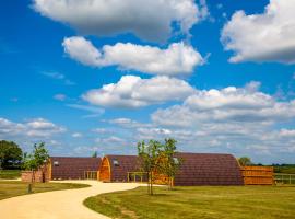 ホテル写真: Swallows Field Glamping Pods