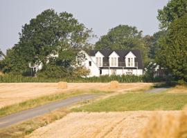 齐斯特亚尔登住宿加早餐酒店,位于Spjellerup的酒店