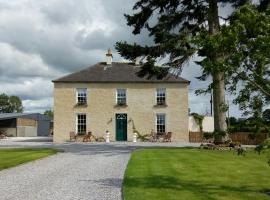 Abbeyview House B&B and Glamping, hotel in Abbeyshrule
