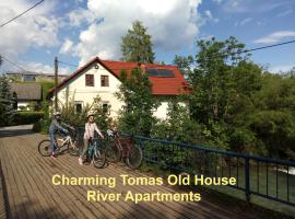 होटल की एक तस्वीर: Tomas Old House - River Apartments