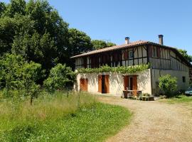 Hotel Photo: Ricouch, chambre d'hôtes et permaculture