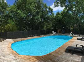 Hotel Foto: Maison & studio 14 pers avec piscine privée sécurisée
