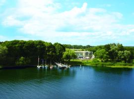 Seehotel Bollmannsruh, Hotel in Päwesin