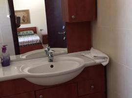 הבית של דרורי, hotel in Neve Zohar