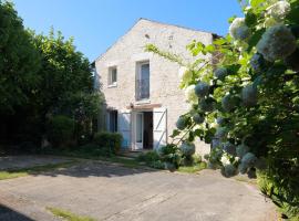 A picture of the hotel: Gîte La Loge des Fées