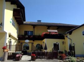 A picture of the hotel: Gasthof zur Haltestelle