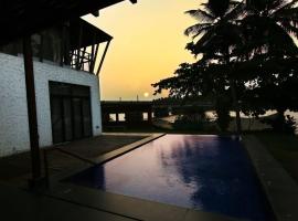 Hotel Photo: Miraya home- Villa by the river