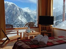 Mountain Rover Auli Resort, hotel in Joshīmath